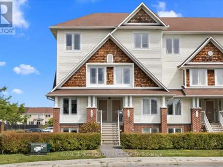 732 LAKERIDGE DRIVE | 732 LAKERIDGE DRIVE, Ottawa