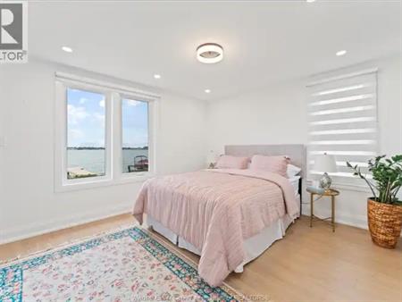 8190 RIVERSIDE DRIVE East | 8190 RIVERSIDE DRIVE East, Windsor