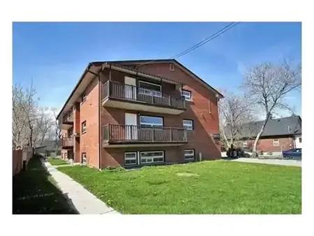 118 Bloor Street West | 118 Bloor Street West, Oshawa