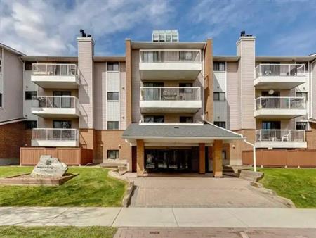 410 Simmering | 930 18 Avenue Southwest, Calgary