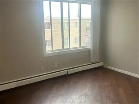 303, 10305 116 St NW, Edmonton | 10305 116 Street NW, Edmonton