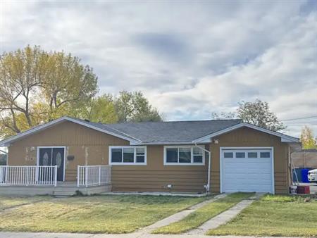 Three bedroom main floor for rent | 3 Holmwood Avenue Northwest, Calgary