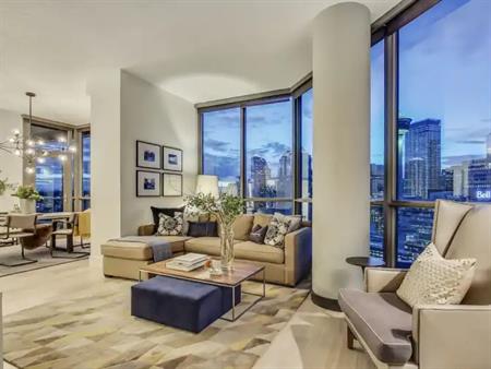 Sub-Penthouse. 2-Blocks to Downtown. Open View of the Rockies and Skyline | 2503 - 220 12th Ave SE, Calgary