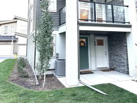 2 Bedroom | 2 Bathroom Stacked Townhome | 54 - 54 Spring Creek Common Southwest, Calgary