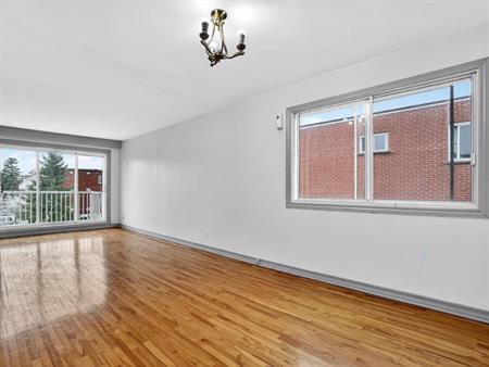 3-bedroom apartment 1200 sqft Perfect spot Lachine Montreal for rent