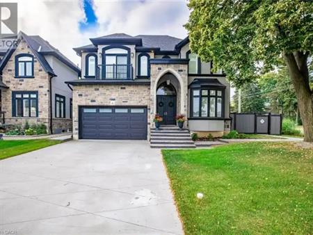 4 LOCKMAN Drive | 4 LOCKMAN Drive, Ancaster