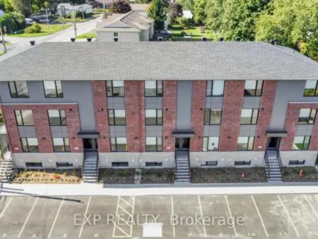 2 - 251 CASTOR STREET | 2 - 251 CASTOR STREET, Russell