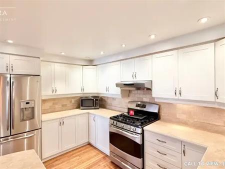 6-2145 Country Club Dr, Burlington, Ontario L7M 4E1 | 2145 Country Club Drive, Burlington