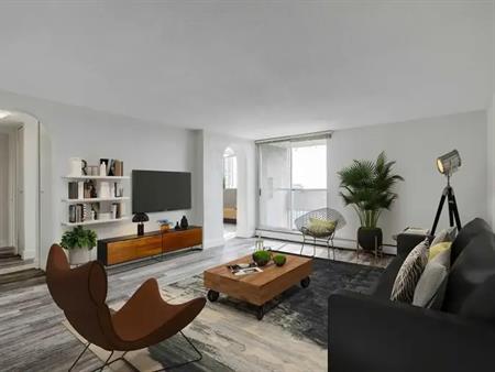 Garden Towers | 909 7 Avenue Southwest, Calgary