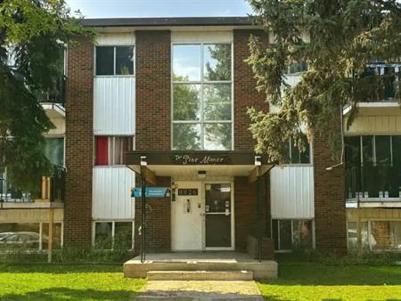 Pine Manor | 11826 83 Street, Edmonton