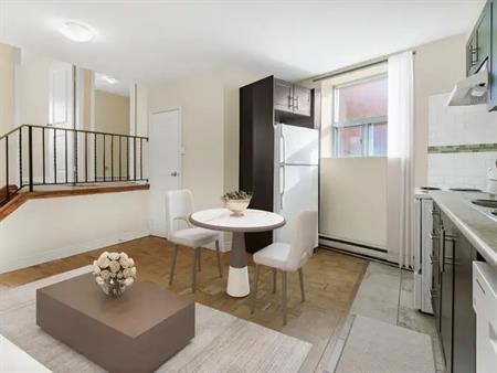 2897-2901 Dundas Street West & 224-230 Mavety Street | 2897-2901 Dundas Street West, Toronto