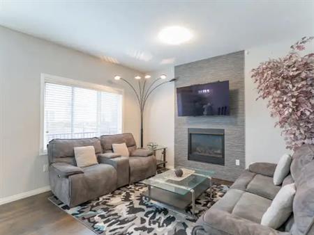 Modern 2-storey with Attached Garage, Spacious 4 Bedrooms, 1 Den, 3.5 Baths | 133 Nolanlake View, Calgary