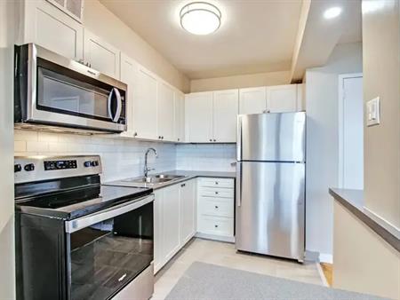 225 Van Horne Apartments | 225 Van Horne Avenue, Toronto