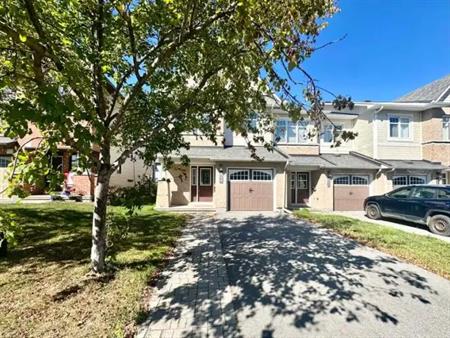 109 Calvington Ave | 109 Calvington Ave, Kanata