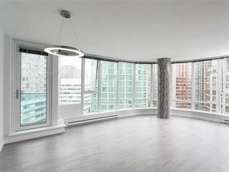 TV Towers 2 Bdrm, Parking, Renovated! | 788 Hamilton Street, Vancouver