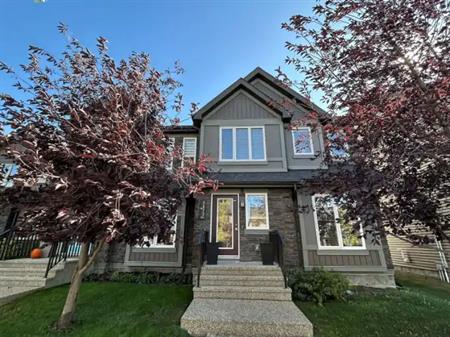 Beautiful Luxury Duplex (Townhouse) Available for Rent in Windermere | 3077 Keswick Way Southwest, Edmonton