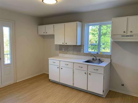 3 et demi bien entretenu à Longueuil!