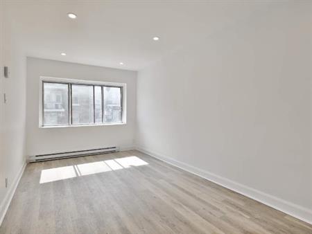 1 CH - 1 SDB - Montréal - $1,345 /mo