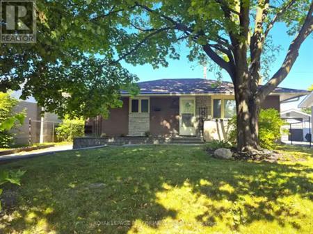 A - 2529 ROMAN AVENUE | A - 2529 ROMAN AVENUE, Ottawa