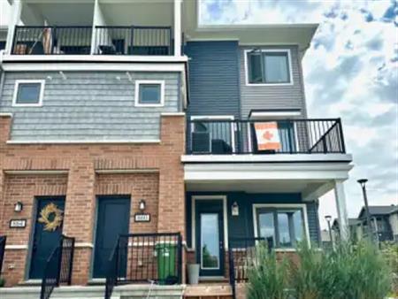 860 ATLAS TERRACE | 860 ATLAS TERRACE, Ottawa
