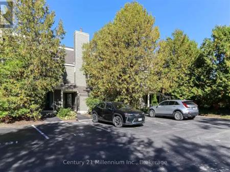 194 ESCARPMENT CRESCENT | 194 ESCARPMENT CRESCENT, Collingwood