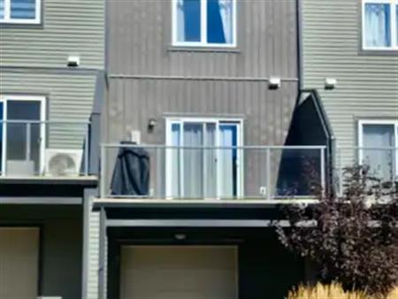 Great starter home for a young family or young professionals! | Calgary