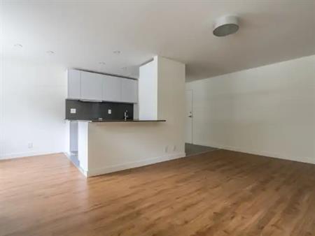 12 Bater Street | 12 Bater Avenue, Toronto