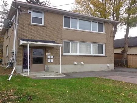224 Woodroffe Ave | 224 Woodroffe Ave, Ottawa