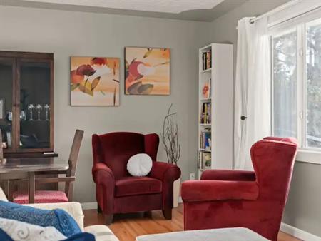 Welcome to your home away from home in the heart of Glenbrook, central Calgary— | 3123 37 Street Southwest, Calgary