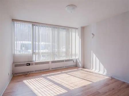 1975 de Maisonneuve | 1975 Maisonneuve Blvd West, Montreal