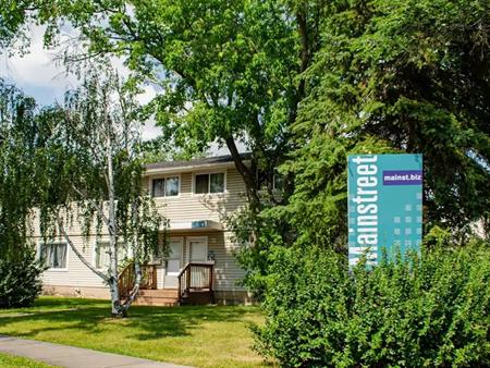 Wedgewood Townhomes | 12235 129A Street NW, Edmonton