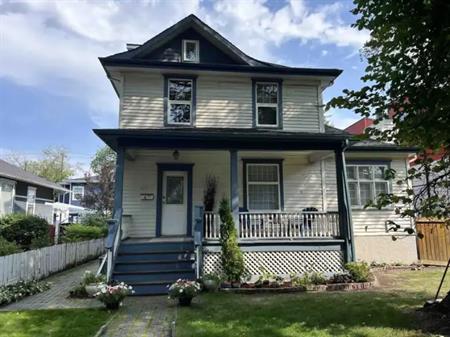 Executive Rental in Groat Estates (Westmount) | 10635 125 Street Northwest, Edmonton