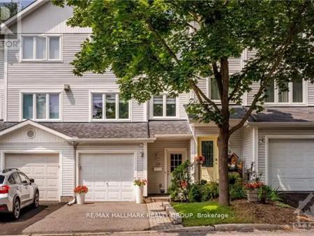 17 SETH PRIVATE | 17 SETH PRIVATE, Ottawa