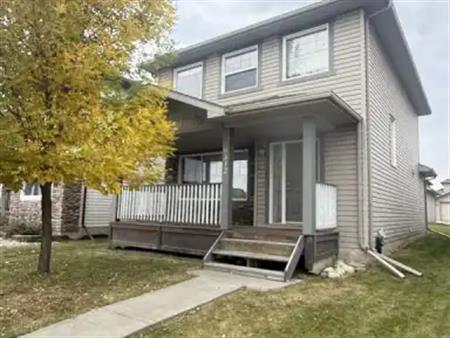 Beautiful well-Maintenance 3 Bedrooms house in Terwillegar Town | 9312 Simpson Drive Northwest, Edmonton