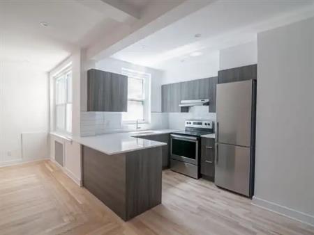 2105 Chomedey Street | 2105 Chomedey Street, Montreal