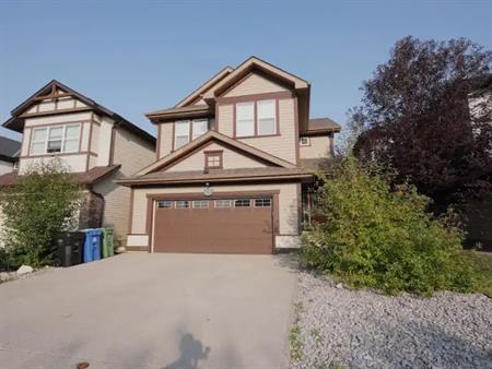 Spacious 3-Bedroom Home with Bonus Room & Stunning Views – Chaparral Ridge | 77 Chaparral Valley Green Southeast, Calgary