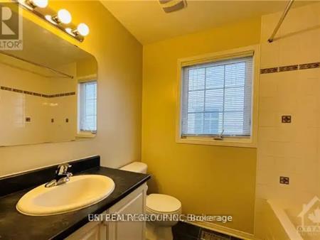 105 CHEYENNE WAY | 105 CHEYENNE WAY, Ottawa