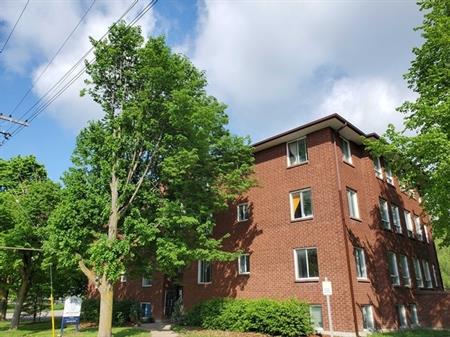 170, 174-178 Grove Street East | 170 Grove Street East, Barrie