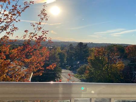 Appartement à louer Sherbrooke 4 1/2 près du Cégep