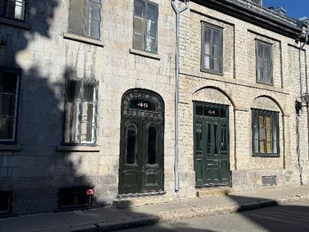 Vieux Québec 4 1/2 sur deux étages