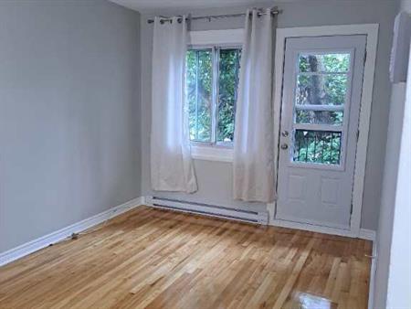 LOGEMENT À LOUER
