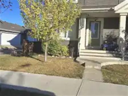For Rent – Beautiful Half Duplex in The Orchards, Edmonton | 5194 Crabapple Link Southwest, Edmonton
