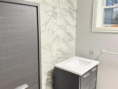 5 1/2. Appartement de 3 chambre à louer