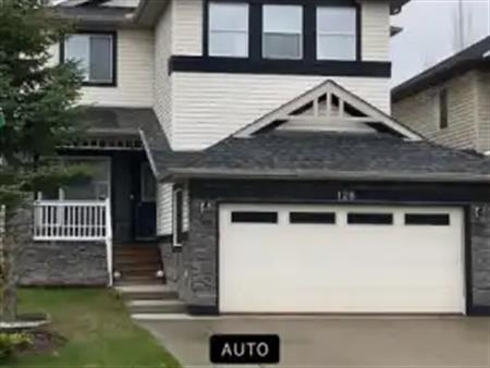5 Bed+ Office,3.5 Bath, Super Clean House, Solar System in place | Calgary