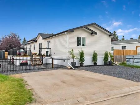 Furnished quiet Okotoks home , furnished all utilities and wifi included . | Okotoks