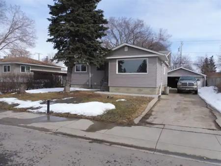 (PN406) Warm & Welcoming Home for Rent Available Now | 8111 159 St Nw, Edmonton