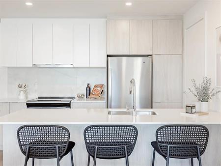 Spacious 3 1/2 Condo for Rent – Rubis Laval (9th Floor)