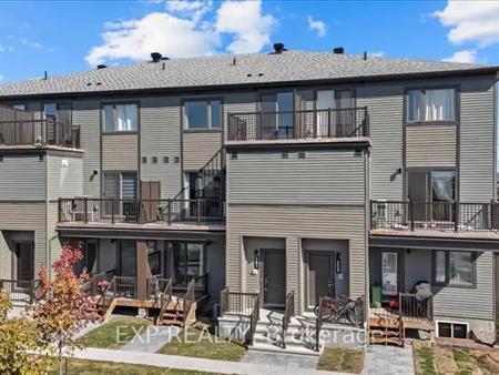 561 ENTOURAGE PRIVATE | 561 ENTOURAGE PRIVATE, Ottawa