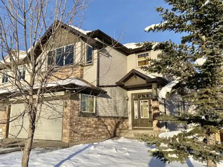 Stunning Evergreen Home | 157 Everoak Park Southwest, Calgary