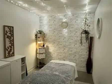 Fully Equipped Studio Share in the heart of the Beltline | 210 - 927 10 Avenue Southwest, Calgary